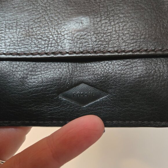 3 For 25 ❤️🥳  Fossil Easton Men’s Leather Travel Wallet – GUC – 10cm x 10cm** - Picture 4 of 6